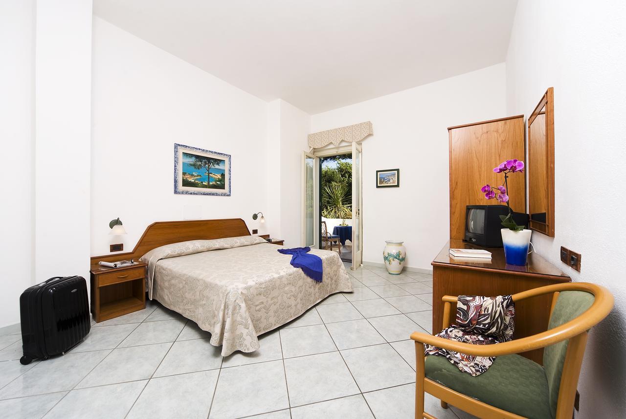 Park Hotel Terme Mediterraneo Forio (Isola d'Ischia) Quarto foto